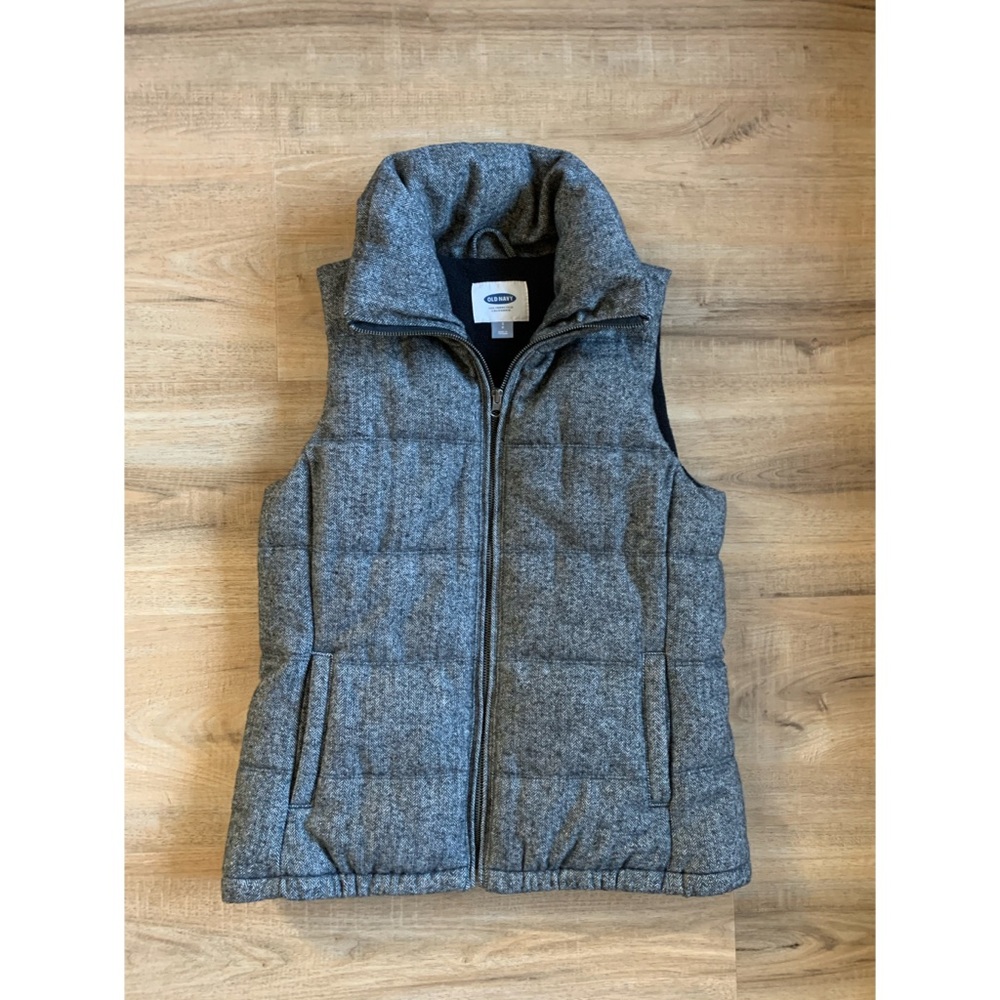 Old Navy Puffer Vest
